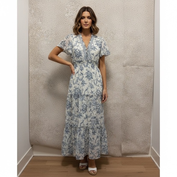 Max Studio Women's Blue White Short Sleeve Tiered Georgette Maxi Dress Sz Small - Picture 2 of 7